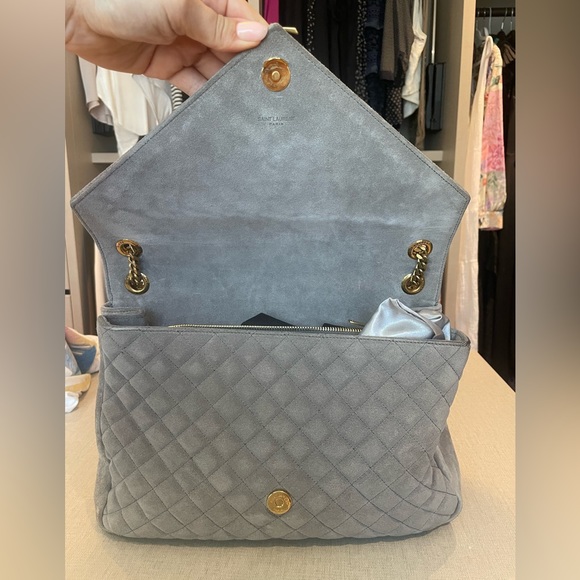 Saint Laurent Envelope Large bag in grey suede - Picture 3 of 5